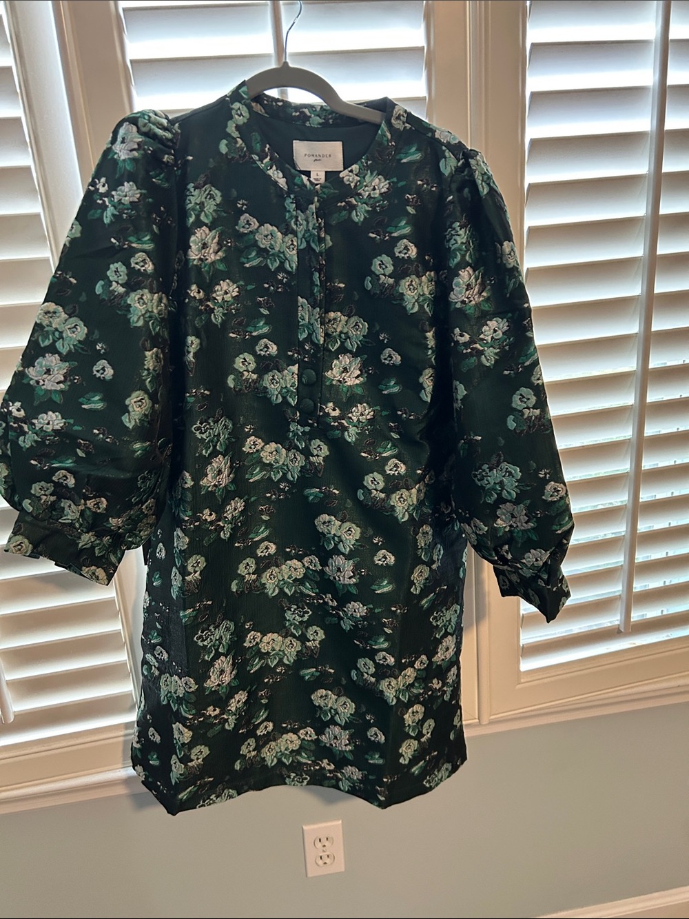 Tuckernuck Dark Green Floral Puff-Sleeve Tunic Dress